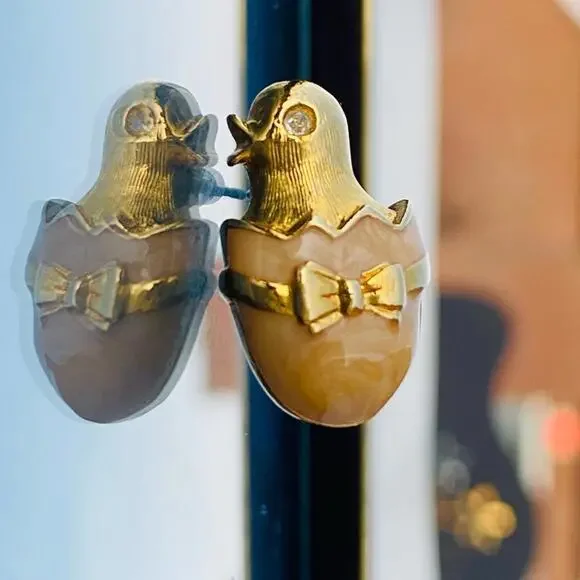 Vintage Avon Easter Chick Earrings 1992 Enamel Egg Novelty - Picture 3 of 3